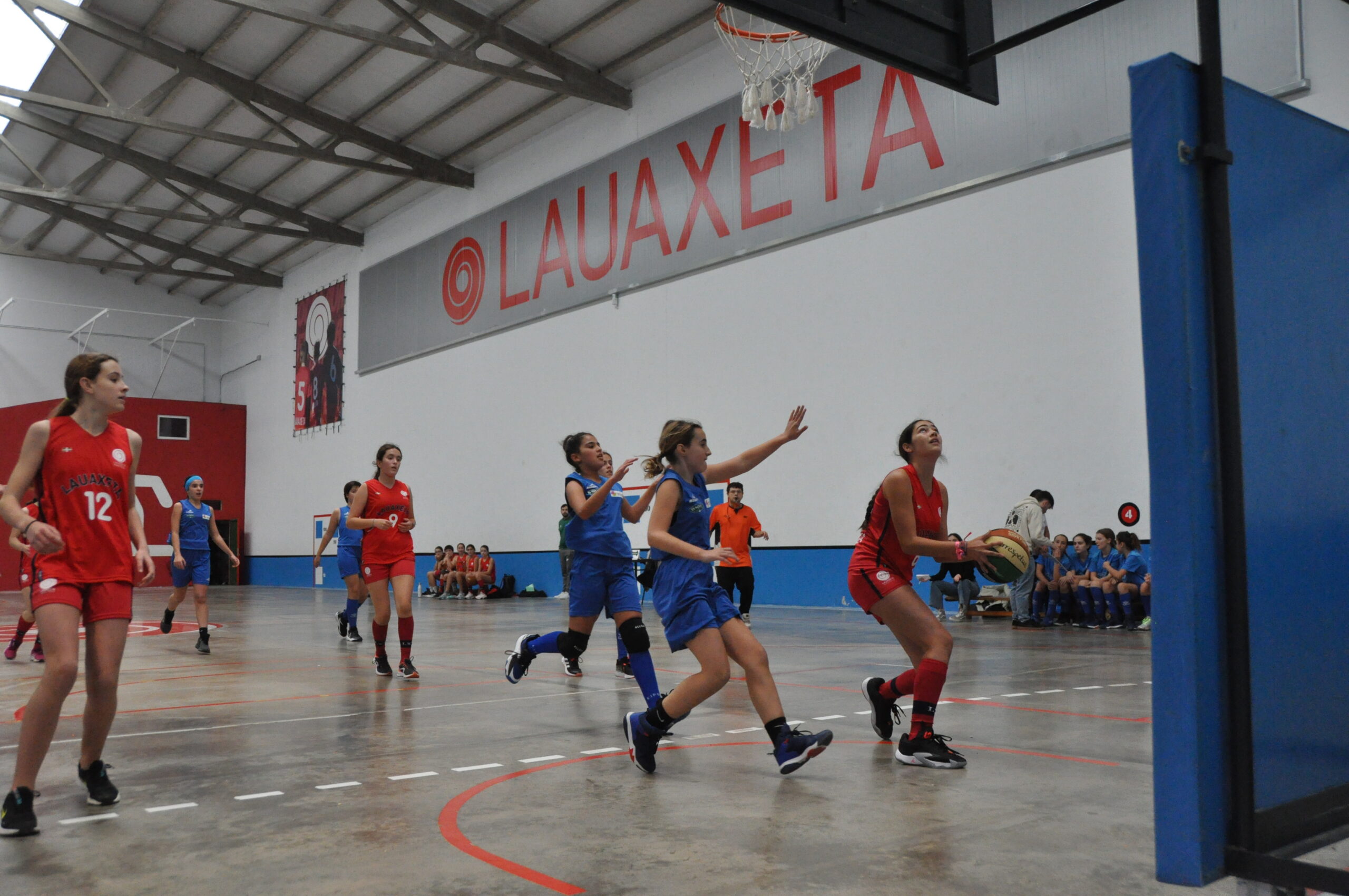 LAUAXETA IKASTOLA- Saskibaloia Baloncesto (54) 11